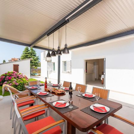 Villa Irena With Private Pool In Porec Bagian luar foto