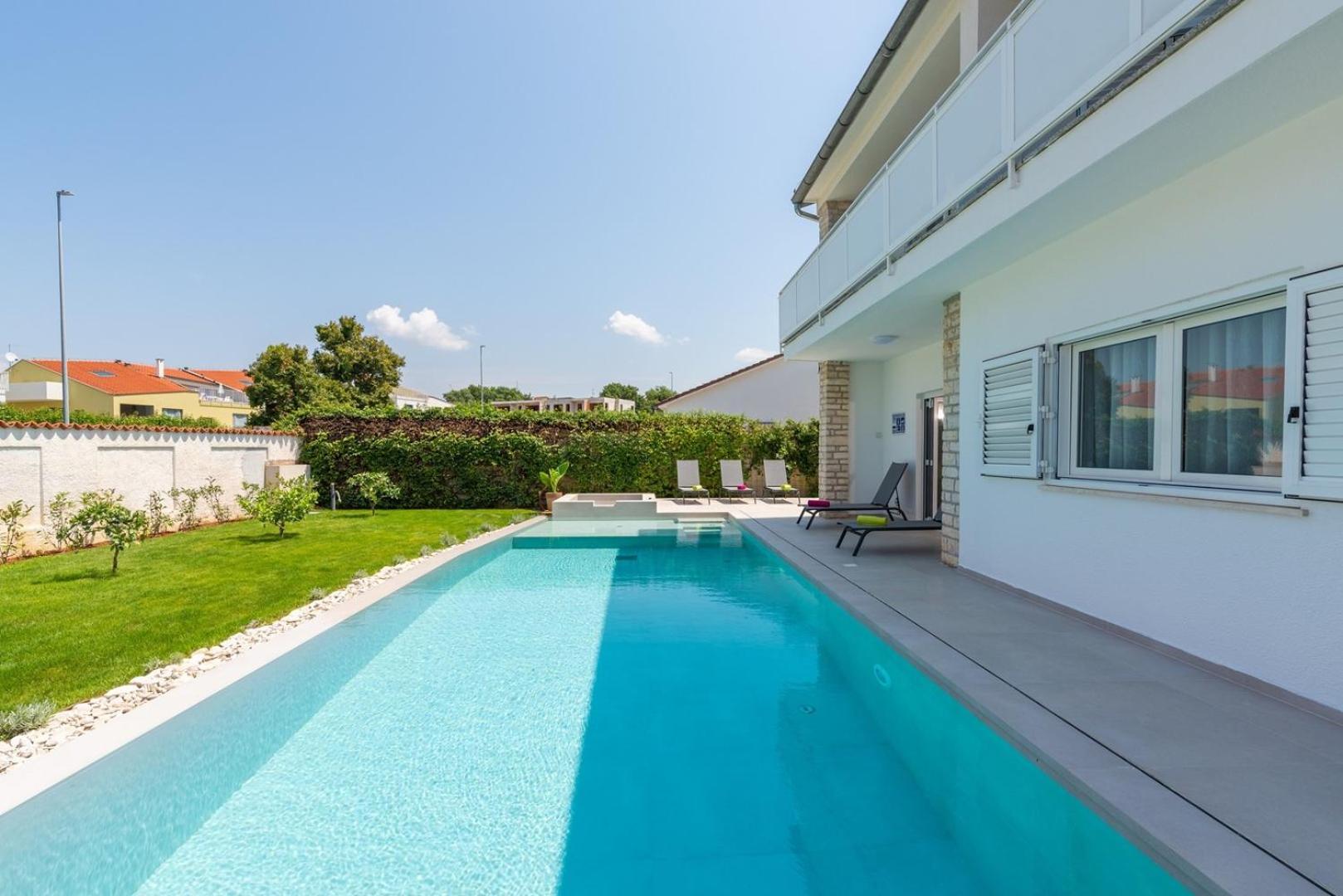 Villa Irena With Private Pool In Porec Bagian luar foto