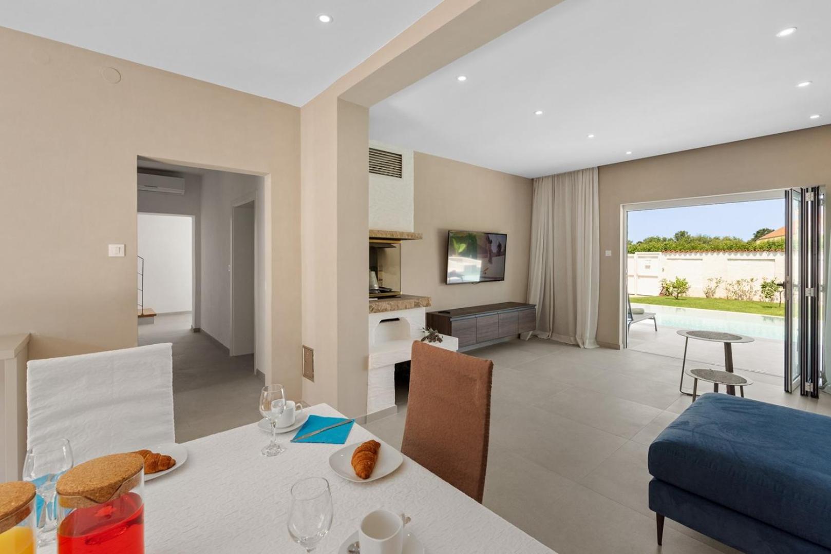 Villa Irena With Private Pool In Porec Bagian luar foto